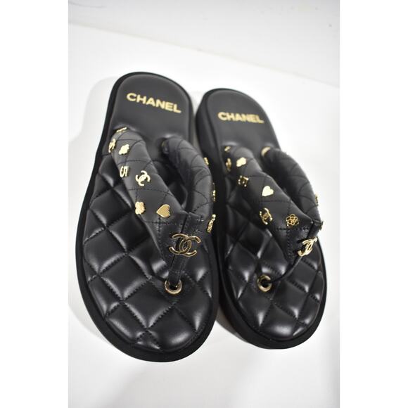 Chanel 23P Black Quilted Charms Padded Pool Thong Logo Mule Slide Flat Sandal 35 - Picture 4 of 12
